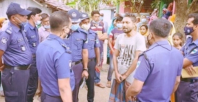 বোমা তৈরির সময় ইউপি মেম্বার নিহত