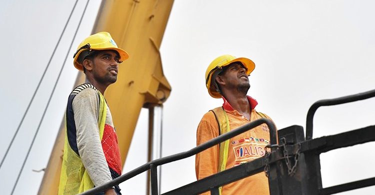 করোনায় বহুমাত্রিক সংকট: বিপাকে মালয়েশিয়া প্রবাসীরা