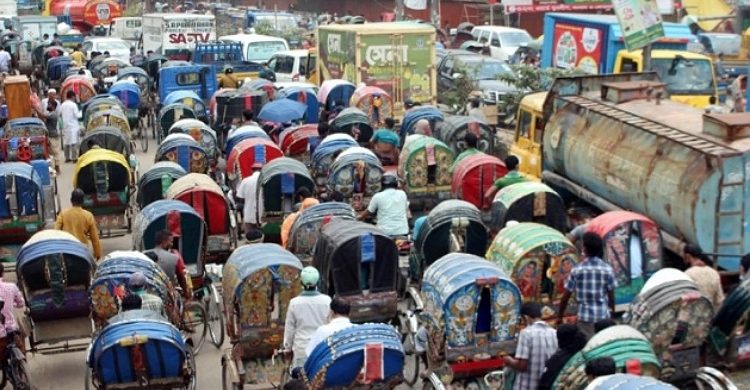 রাস্তায় যানজট মানুষের ভিড় আজ, ১৫—২৩ জুলাই গণপরিবহণ ও শপিংমল খোলা