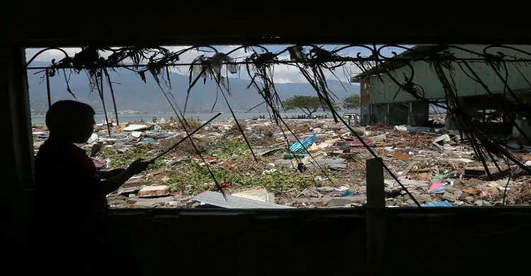 ইন্দোনেশিয়ায় ৭.৩ মাত্রার ভূমিকম্প, সুনামি সতর্কতা
