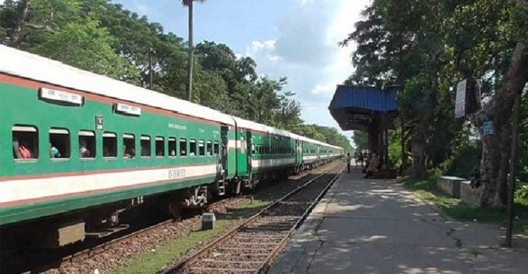 ১৫ জানুয়ারি থেকে ট্রেনে অর্ধেক যাত্রী