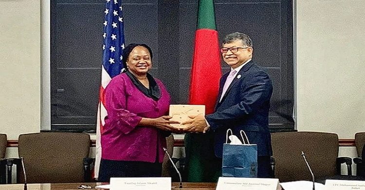 যুক্তরাষ্ট্র সস্তায় সমরাস্ত্র দিতে চায় বাংলাদেশকে