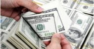 দেশে ডলার সংকট তীব্র, দফায় দফায় রিজার্ভ থেকে বাজারে ডলার ছেড়েও নিয়ন্ত্রণ করা যাচ্ছে না