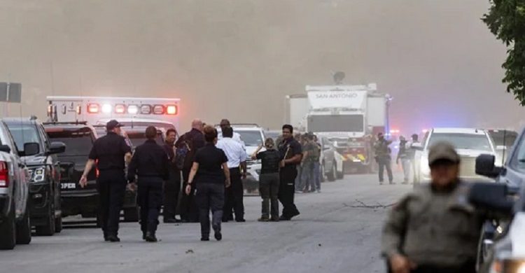 উন্নত যুক্তরাষ্ট্র অসহায় বন্দুকধারীর কাছে, এ বছরই ২৭টি স্কুল হত্যাকাণ্ড