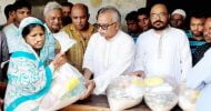 বিশ্বনাথে বন্যার্তদের মাঝে শফিক চৌধুরীর খাবার বিতরণ অব্যাহত