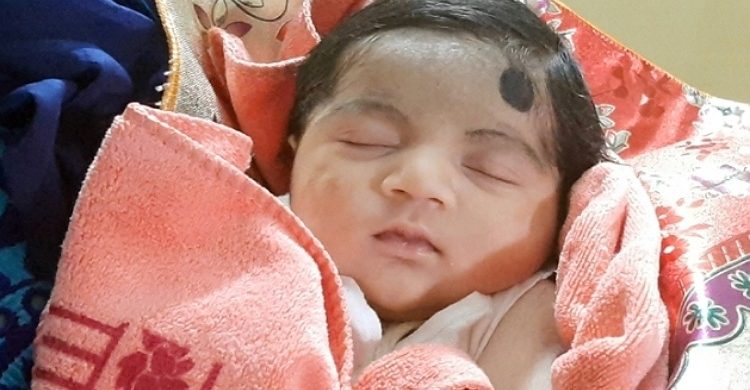 মায়ের পেট ফেটে জন্ম নেয়া শিশুটির অভিভাবককে ৫ লাখ টাকা দেয়ার নির্দেশ আদালতের