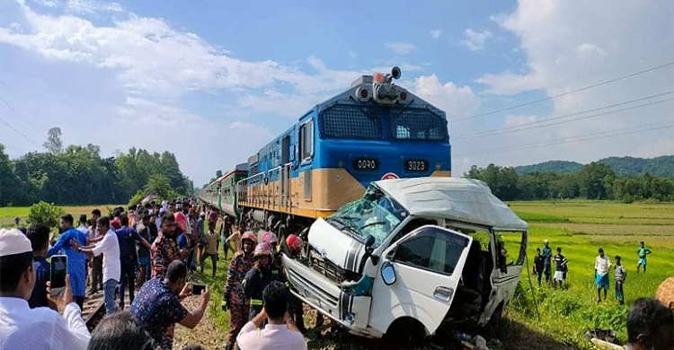 সেই রেলক্রসিংয়ে ছিল না কোনো লাইনম্যান ও সিগন্যাল