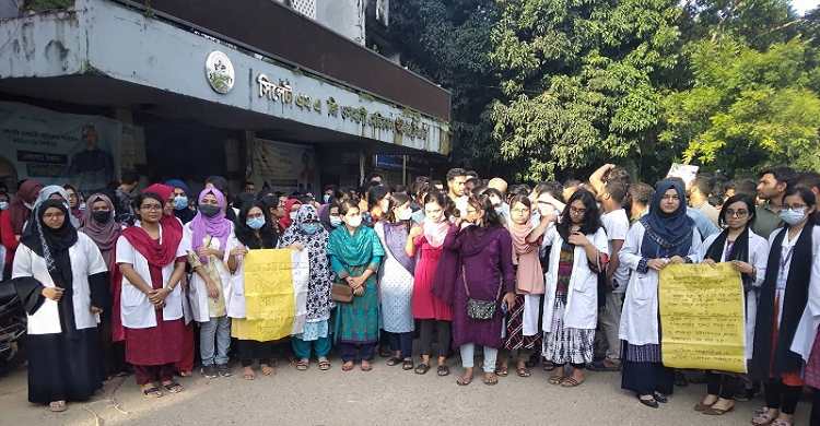 প্রশাসনের সাথে সমঝোতা না হওয়ায় ফের ধর্মঘটে ওসমানীর ইন্টার্ন চিকিৎসকরা