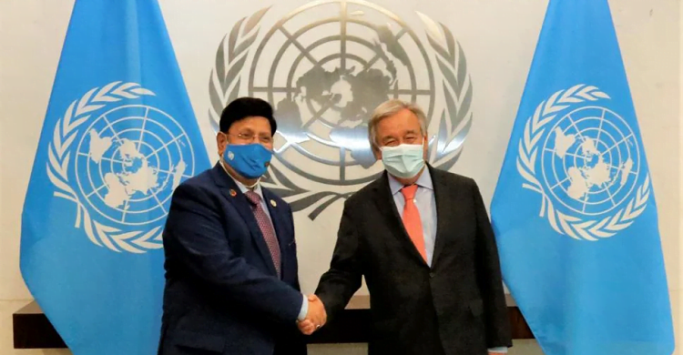 জাতিসংঘ মহাসচিবের সাথে পররাষ্ট্র মন্ত্রী ড. মোমেনের  বৈঠক