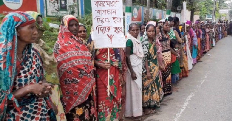 সিলেট ভ্যালির ২৩টি চা বাগানে কর্মবিরতি, শ্রমিকদের দাবি দৈনিক ৩০০ টাকা মজুরি