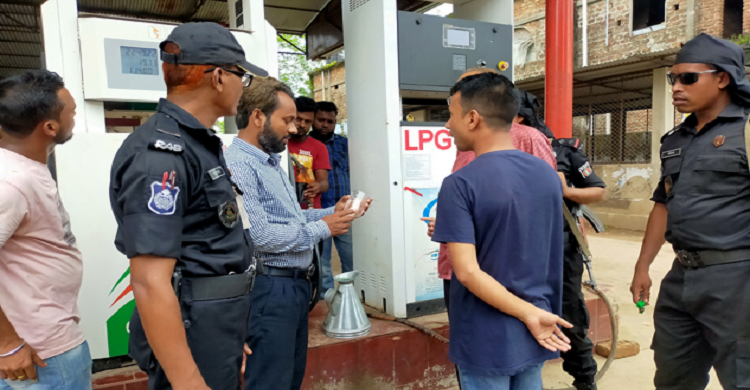 সিলেটের ৫ পেট্রল পাম্পকে লক্ষাধিক টাকা জরিমানা