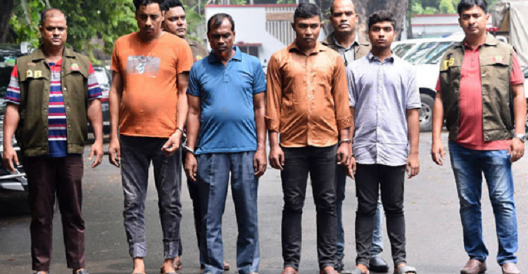 একই কায়দায় অর্ধশত তরুণীকে তুলে নিয়েছিল ঢাবি ছাত্রীর অপহরণকারী : ডিবি