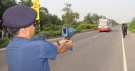 বেপরোয়া গতি নিয়ন্ত্রণে পুলিশ থাকবে সড়কে স্পিডগান নিয়ে