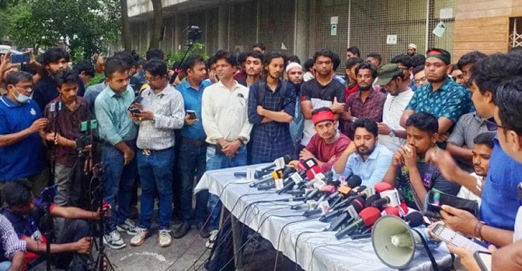 ২৪ ঘণ্টার আলটিমেটাম আন্দোলনরত শিক্ষার্থীদের