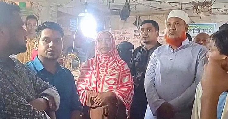 মৌলভীবাজার: বড়লেখায় বাজার মনিটরিংয়ে শিক্ষার্থীরা