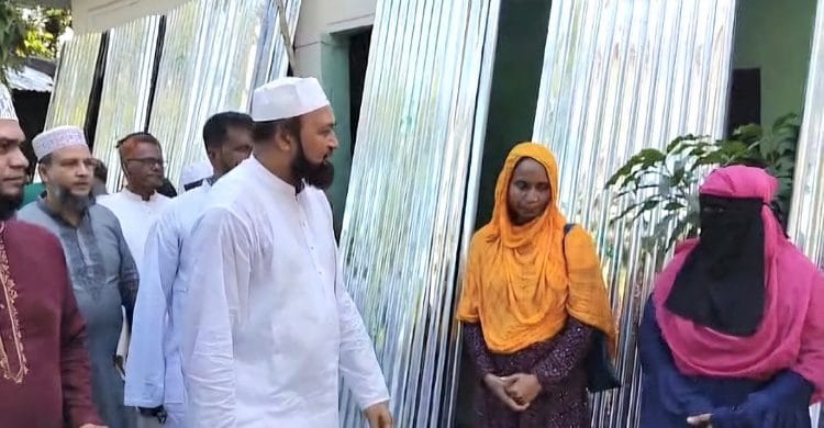 মৌলভীবাজারে ক্ষতিগ্রস্থ ১২টি পরিবারের মধ্যে পৌর জামায়াতের টিন বিতরণ