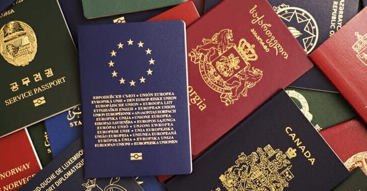 তিন ব্যক্তি পাসপোর্ট ছাড়া পৃথিবীর সব দেশে ভ্রমণ করতে পারেন