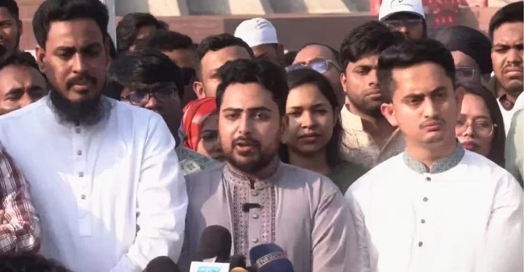 পুরনো সংবিধান ও শাসন কাঠামো রেখে নতুন বাংলাদেশ বিনির্মাণ সম্ভব নয়: নাহিদ