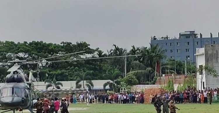 ঢাকায় বিমান বিধ্বস্ত: উদ্ধার অভিযানে যোগ দিয়েছে বিমান বাহিনীর হেলিকপ্টার