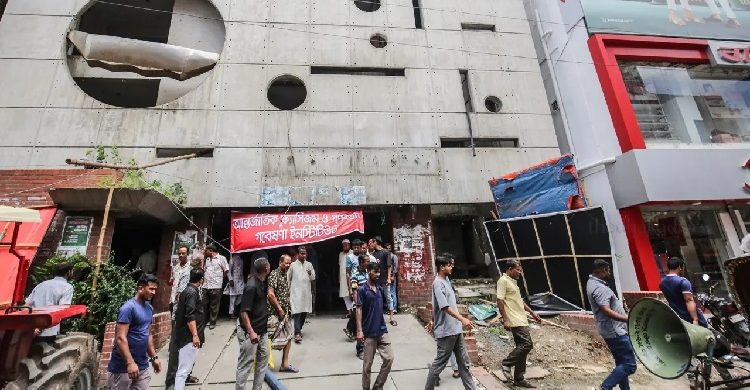 আ.লীগের কেন্দ্রীয় কার্যালয়ে নতুন উদ্যোগ, পরিস্কার করা হচ্ছে