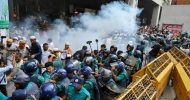 ইবতেদায়ি শিক্ষকদের আন্দোলনে পুলিশের জলকামান ও সাউন্ড গ্রেনেড, আহত অন্তত ৪৩