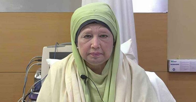 চিকিৎসা গ্রহণ করতে পারছেন খালেদা জিয়া, বিদেশে নিতে আশাবাদী বোর্ড