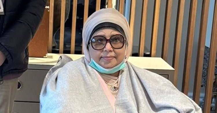 খালেদা জিয়ার লন্ডন যাত্রা পিছিয়ে গেল