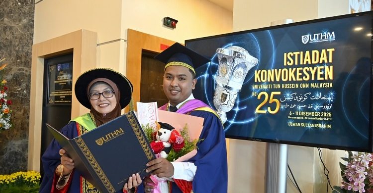 মালয়েশিয়ায় ইউটিএইচএমে সমাবর্তন: মা-ছেলের এক অবিস্মরণীয় সাফল্যের গল্প