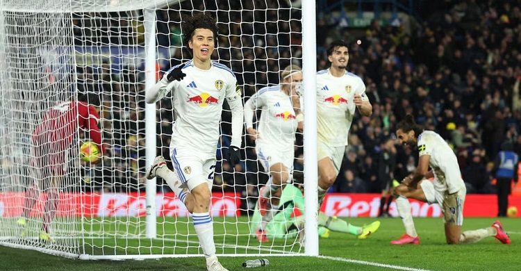 লিভারপুলের শেষ মুহূর্তে হোঁচট, জয় পেয়েছে ম্যানচেস্টার সিটি